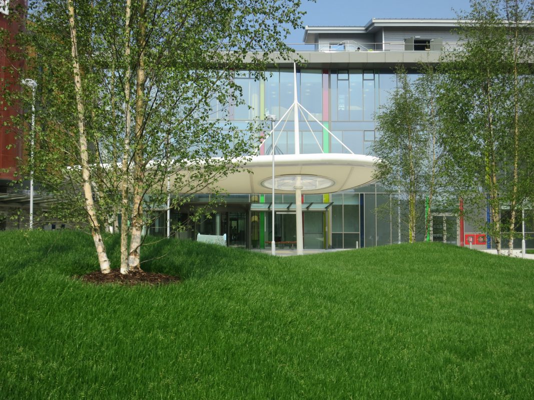 HGMS chuyên thi công Bạt Căng PVDF , Mái che bạt căng,