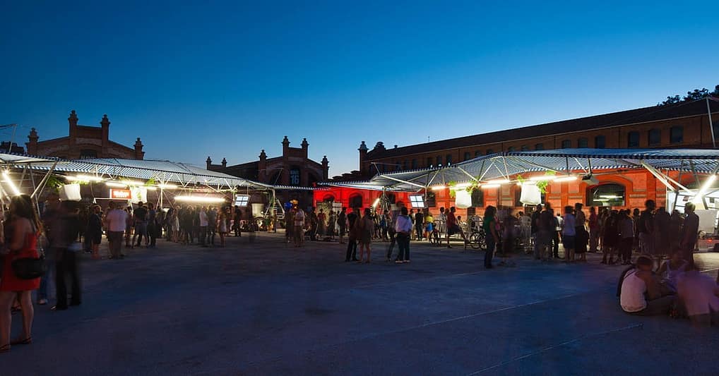 HGMS chuyên thi công Bạt Căng PVDF , Mái che bạt căng,