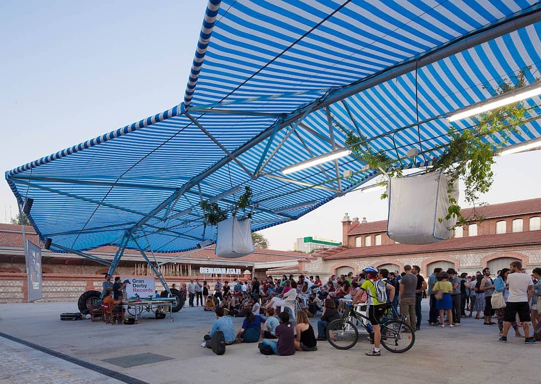 HGMS chuyên thi công Bạt Căng PVDF , Mái che bạt căng,