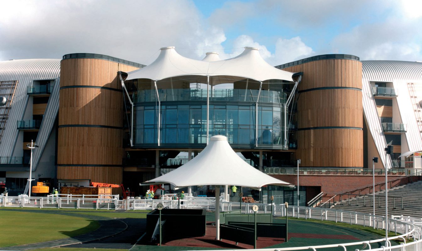 HGMS chuyên thi công Bạt Căng PVDF , Mái che bạt căng,