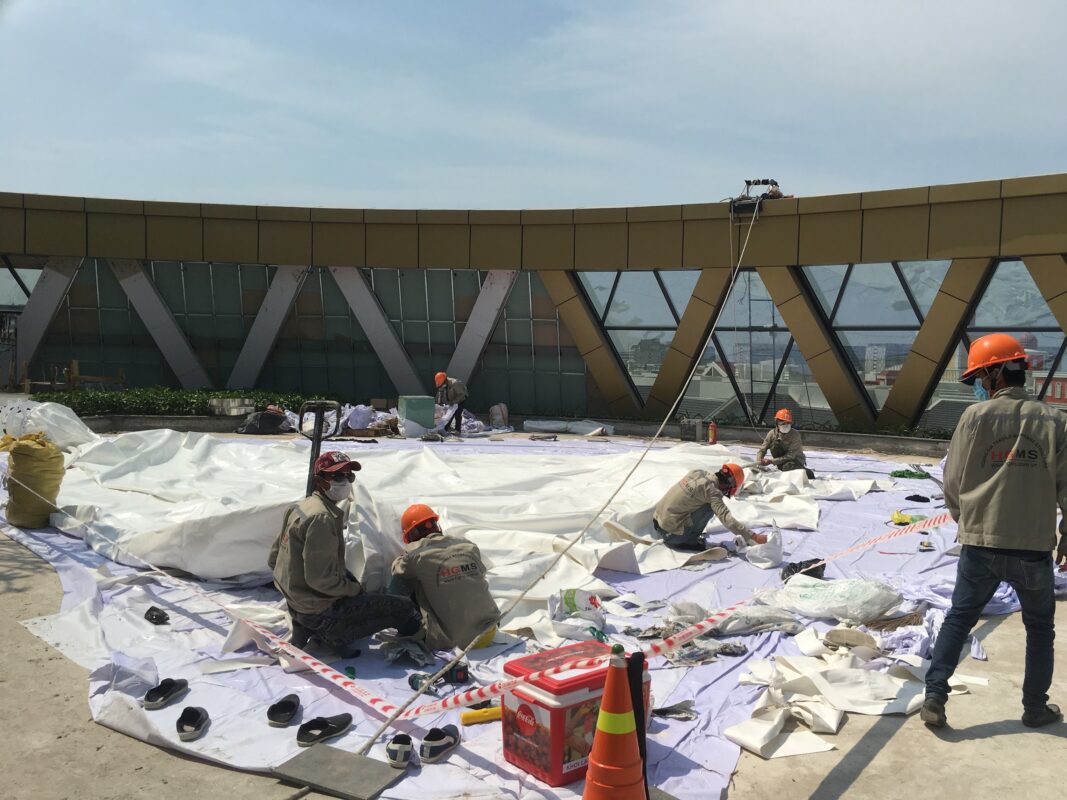 HGMS chuyên thi công Bạt Căng PVDF , Mái che bạt căng,