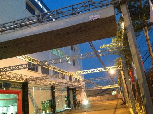 Mái hiên di động