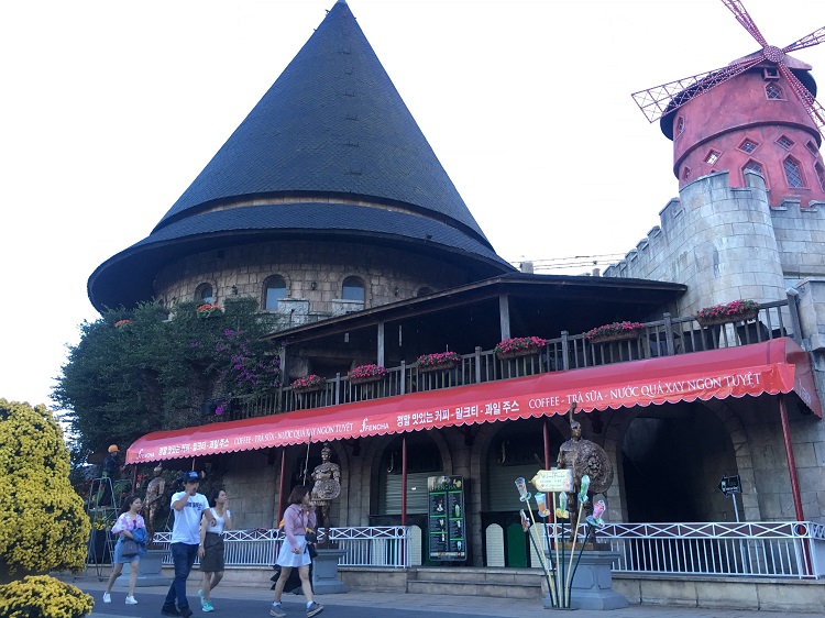 HGMS chuyên thi công Bạt Căng PVDF , Mái che bạt căng,