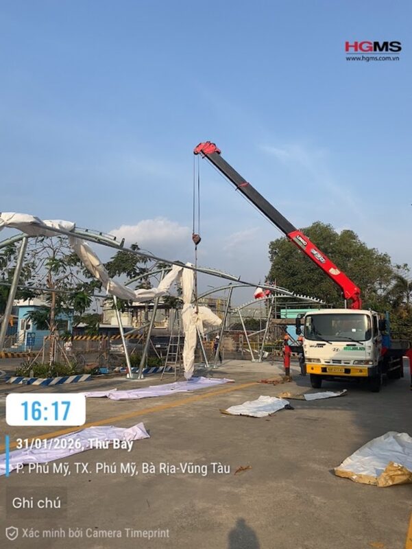HGMS chuyên thi công Bạt Căng PVDF , Mái che bạt căng,
